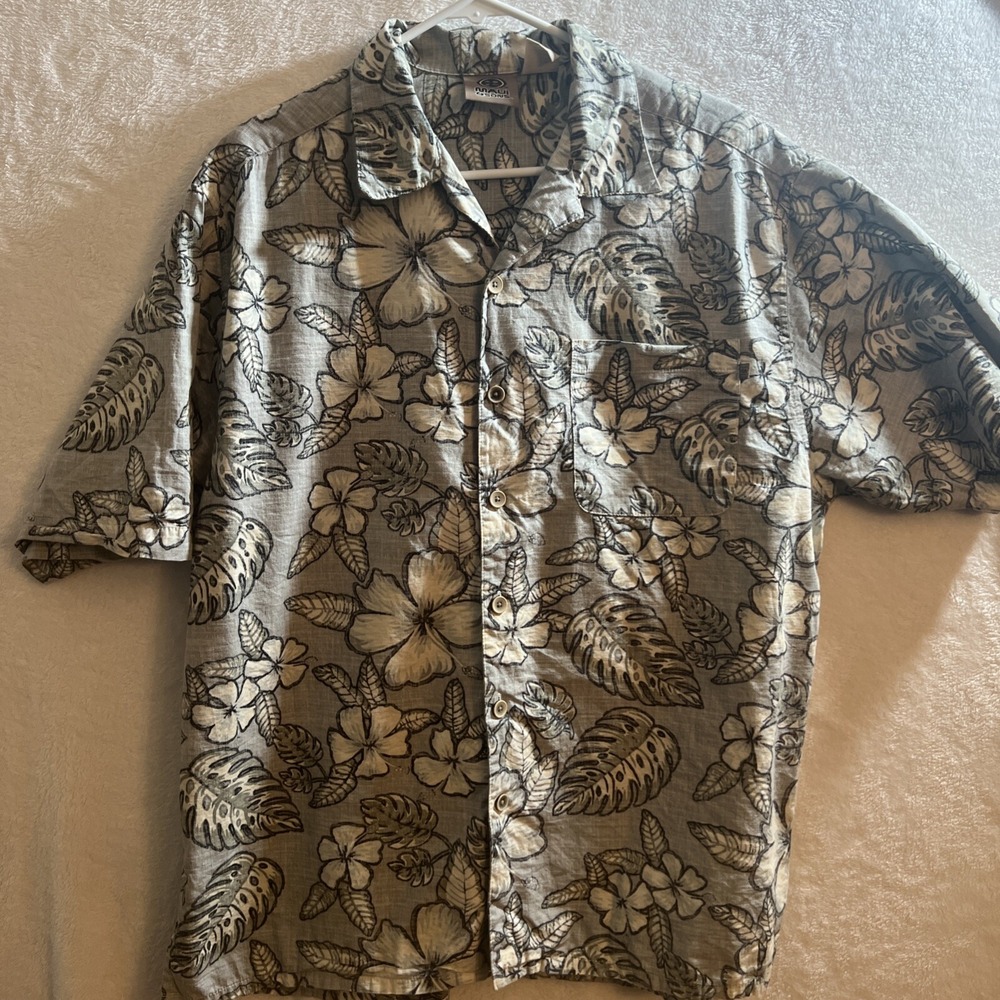 Maui & Sons Floral Print Short Sleeve Hawaiian Shirt Medium